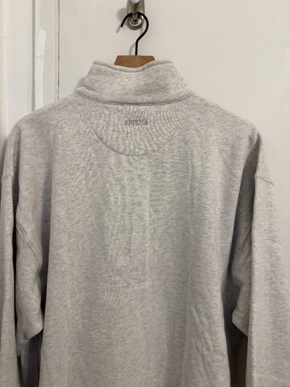 Aritzia Cozy Boyfriend 1/2 Zip Sweatshirt | Heather Cloud White | Size L - Picture 6 of 6